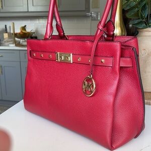 Micheal kors MD satchel